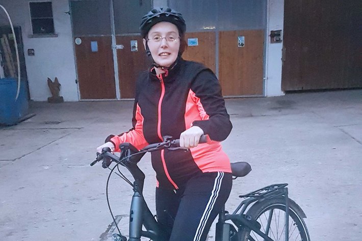 Martina Thurner  dank Endometriose-Therapie beim Radfahren