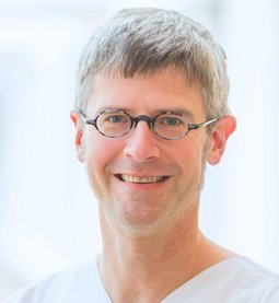 Foto von Dr. Carsten Schepp, Oberarzt der Klinik für Anästhesie und Kinderanästhesie