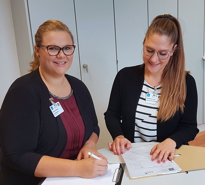 Sozialmedinische Nachsorge (Foto: Krankenhaus Barmherzige Brüder Regensburg) Damit das Leben trotz Krankheit oder körperlicher Einschränkung zu Hause gelingt, begleitet das Nachsorge-Team Bunter Kreis KUNO Familiennachsorge Regensburg die Familie von der umfassenden medizinischen Versorgung während des stationären Aufenthalts bis in das heimische Kinderzimmer.