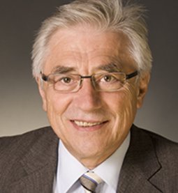 Prof. Dr. Josef Eckstein (Foto: Josef Eckstein) Abbildung von Prof. Dr. Josef Eckstein, Ehrenamtlicher Präsident der OTH Regensburg