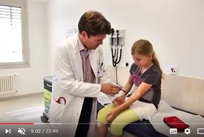 Wissenswertes über Allergien bei Kindern (Barmherzige Brüder Regensburg) Jeden zweiten Sonntag im Monat klären Top-Mediziner des Krankenhauses Barmherzige Brüder Regensburg zu unterschiedlichen Gesundheitsthemen auf. Diesmal im Gesundheitsforum: Allergien bei Kindern, deren Risiken und Möglichkeiten der Vorbeugung.